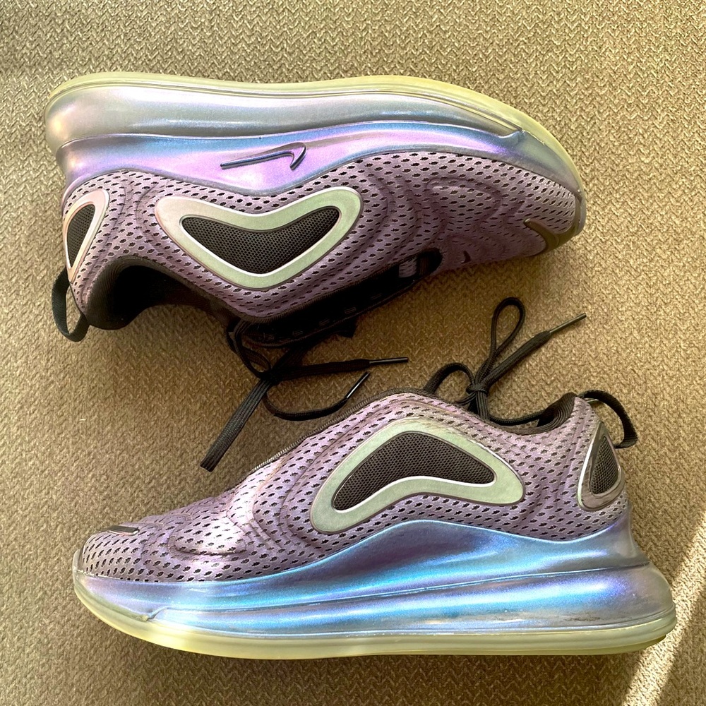 Nike Air Max 720 “Northern Lights Night” purple